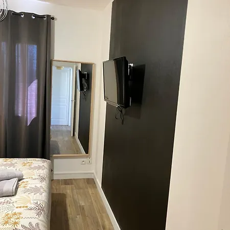 Апартаменты Le N4 Des Hauts De Sarlat, Clim Piscine Parking